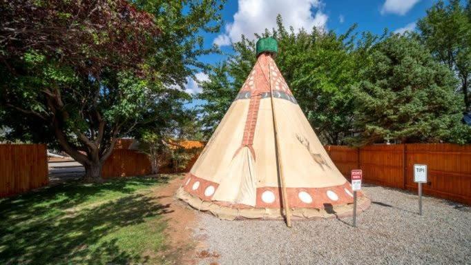 OK RV Park Family Tipi OK1 Hotel Moab Buitenkant foto