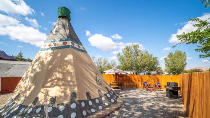 OK RV Park Family Tipi OK1 Hotel Moab Buitenkant foto